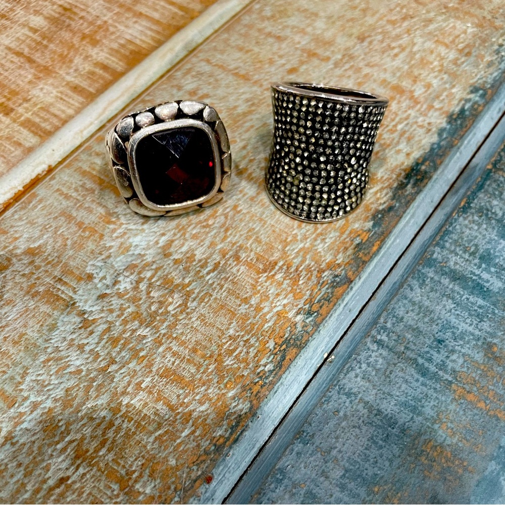 Gorgeous rings, two pieces, absolutely stunning size 6.5